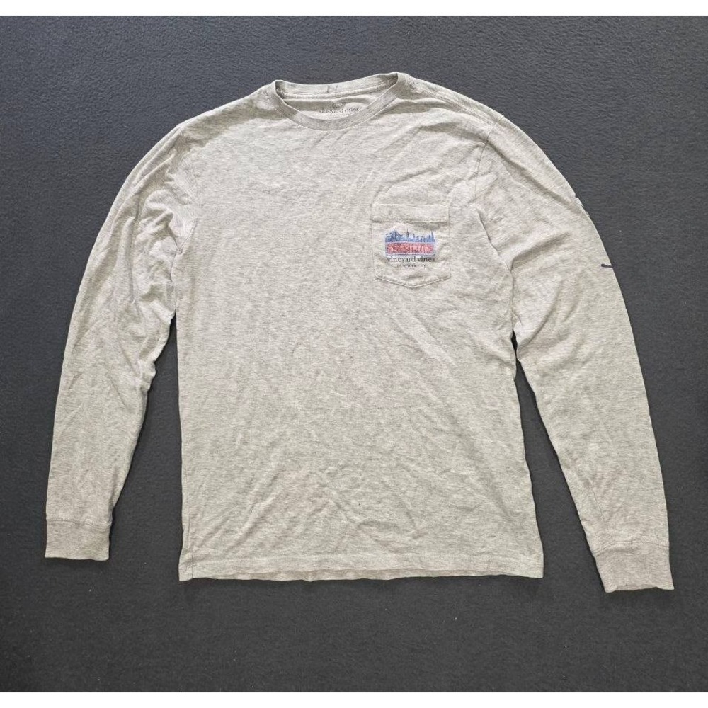 Vineyard Vines Men's Gray Long Sleeve Summer Whale Pocket Size XS A011478